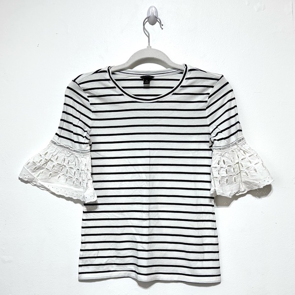 EUC Ann Taylor Round Neck Cut Out 3/4 Sleeves Striped Fitted Shirt Blouse Sz XS - Picture 1 of 7